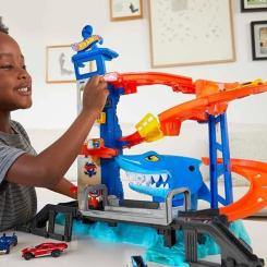 Автотрек Hot Wheels Бегство от лютой акулы Фото 2