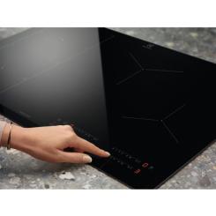 Варочная поверхность Electrolux EIS62443 Фото 4