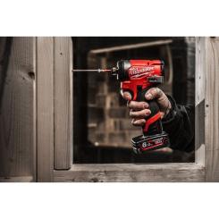Шуруповерт Milwaukee M12 FID2-202X, 2x2Ah, кейс Фото 9