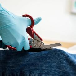 Мультитул Leatherman Raptor Rescue чохол Utility червоно-рожевий Фото 5