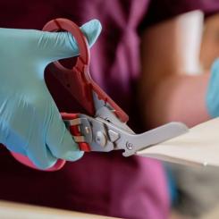 Мультитул Leatherman Raptor Rescue чохол Utility червоно-рожевий Фото 7