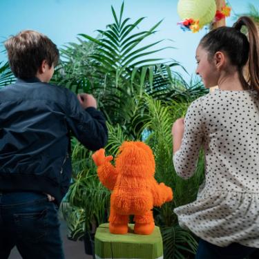 Интерактивная игрушка Jiggly Pup Танцюючий орангутан (помаранчевий) Фото 7