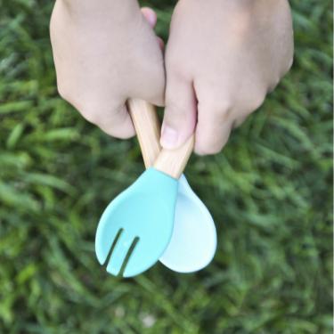 Набор детской посуды MinikOiOi Dig In ложка та виделка силіконові Mineral Blue Фото 1